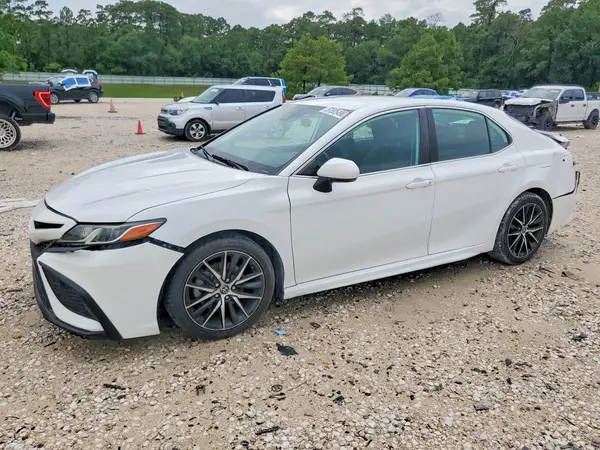 4T1G11AKXNU620352 2022 TOYOTA CAMRY - Image 1