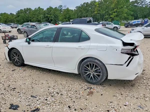 4T1G11AKXNU620352 2022 TOYOTA CAMRY - Image 2