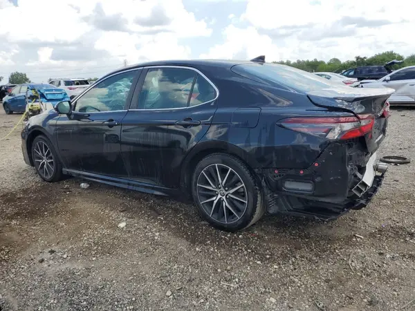 4T1G11AKXNU632422 2022 TOYOTA CAMRY - Image 2