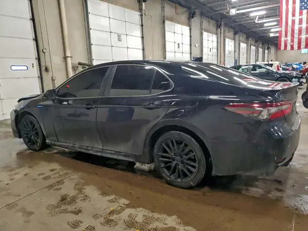4T1G11AKXNU635644 2022 TOYOTA CAMRY - Image 2