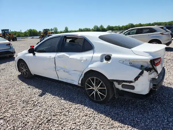 4T1G11AKXNU636521 2022 TOYOTA CAMRY - Image 2