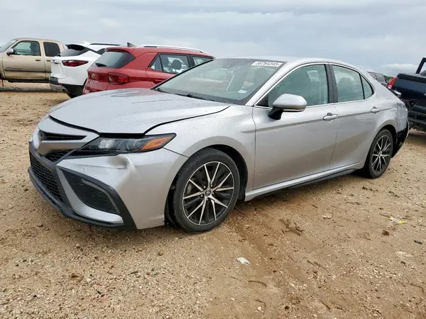 4T1G11AKXNU647034 2022 TOYOTA CAMRY - Image 1