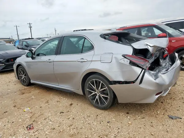 4T1G11AKXNU647034 2022 TOYOTA CAMRY - Image 2