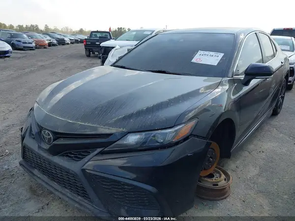 4T1G11AKXNU647356 2022 TOYOTA CAMRY - Image 2