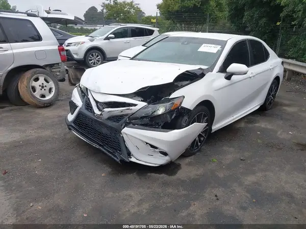 4T1G11AKXNU653724 2022 TOYOTA CAMRY - Image 2