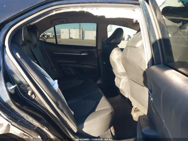 4T1G11AKXNU660429 2022 TOYOTA CAMRY - Image 8