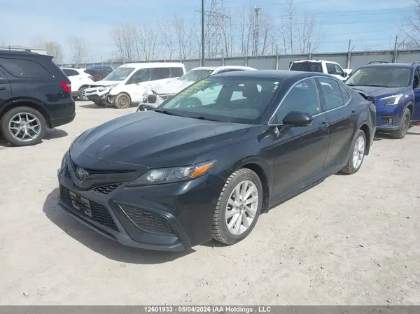 4T1G11AKXNU661273 2022 TOYOTA CAMRY - Image 2
