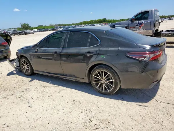 4T1G11AKXNU663976 2022 TOYOTA CAMRY - Image 2