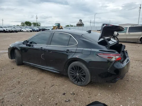 4T1G11AKXNU668093 2022 TOYOTA CAMRY - Image 2