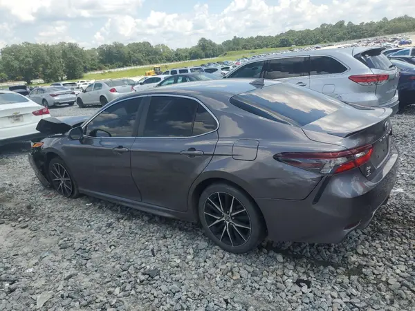 4T1G11AKXNU672418 2022 TOYOTA CAMRY - Image 2