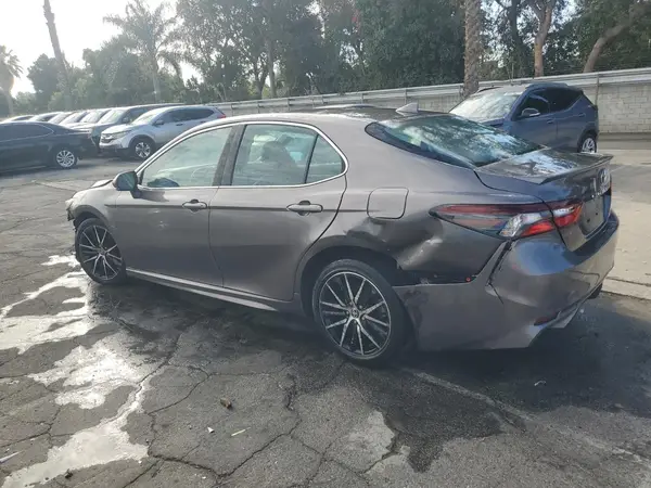 4T1G11AKXNU675237 2022 TOYOTA CAMRY - Image 2