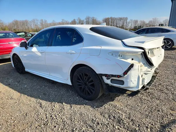 4T1G11AKXNU678378 2022 TOYOTA CAMRY - Image 2