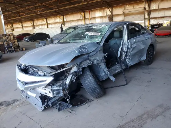 4T1G11AKXNU684004 2022 TOYOTA CAMRY - Image 1