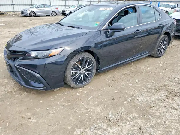 4T1G11AKXNU689879 2022 TOYOTA CAMRY - Image 1
