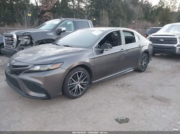 4T1G11AKXNU691096 2022 TOYOTA CAMRY - Image 2