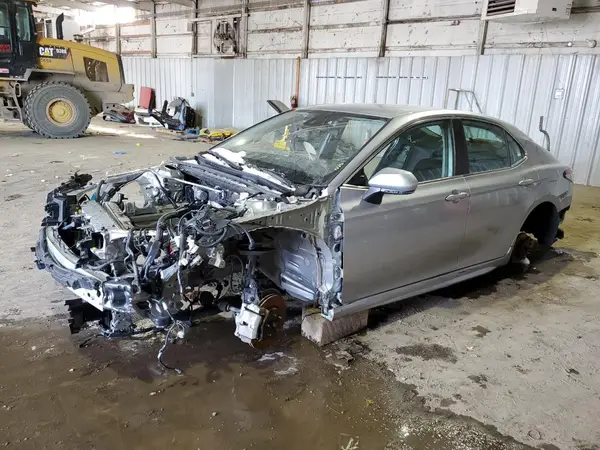 4T1G11AKXNU693219 2022 TOYOTA CAMRY - Image 1