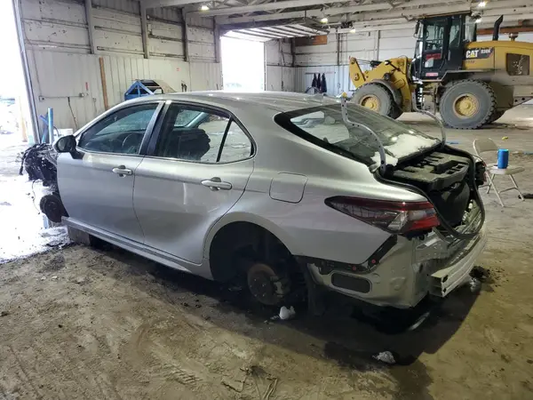 4T1G11AKXNU693219 2022 TOYOTA CAMRY - Image 2