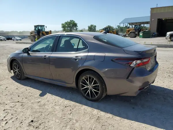 4T1G11AKXNU694659 2022 TOYOTA CAMRY - Image 2