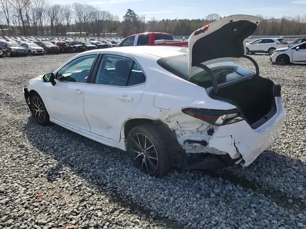 4T1G11AKXNU698257 2022 TOYOTA CAMRY - Image 2
