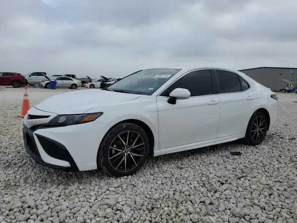 4T1G11AKXNU702906 2022 TOYOTA CAMRY - Image 1
