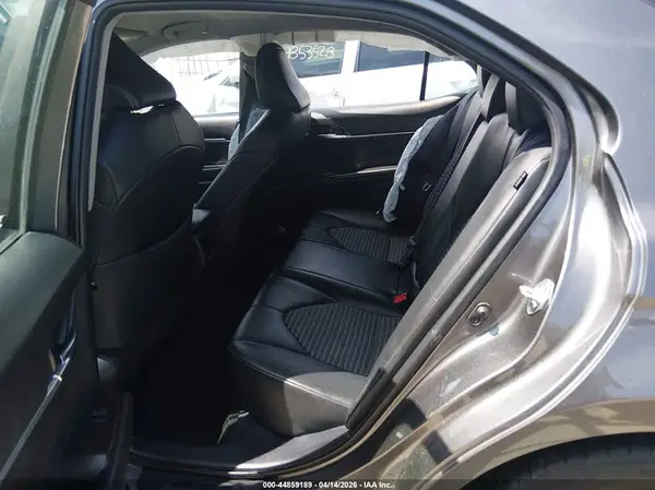 4T1G11AKXNU704624 2022 TOYOTA CAMRY - Image 8