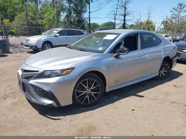 4T1G11AKXNU706776 2022 TOYOTA CAMRY - Image 2