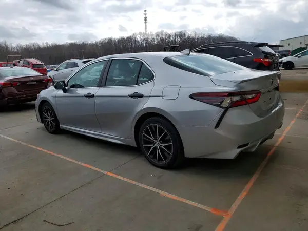 4T1G11AKXNU710097 2022 TOYOTA CAMRY - Image 2