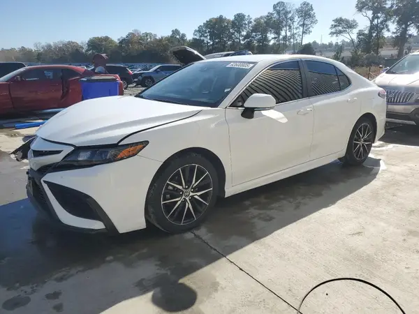 4T1G11AKXNU710794 2022 TOYOTA CAMRY - Image 1