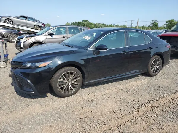 4T1G11AKXNU712321 2022 TOYOTA CAMRY - Image 1