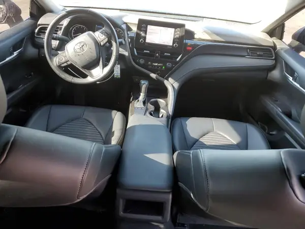 4T1G11AKXNU713212 2022 TOYOTA CAMRY - Image 8