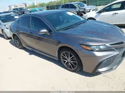 4T1G11AKXNU713985 2022 TOYOTA CAMRY