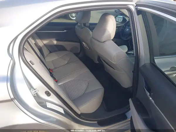 4T1G11AKXNU714005 2022 TOYOTA CAMRY - Image 8