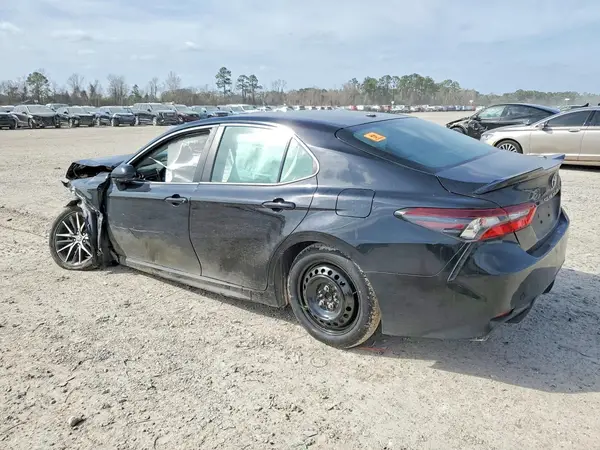 4T1G11AKXNU718538 2022 TOYOTA CAMRY - Image 2