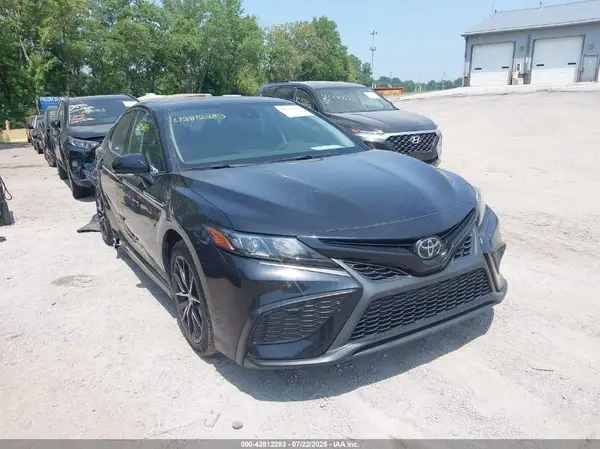 4T1G11AKXPU079628 2023 TOYOTA CAMRY - Image 1