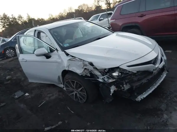 4T1G11AKXPU099622 2023 TOYOTA CAMRY - Image 1