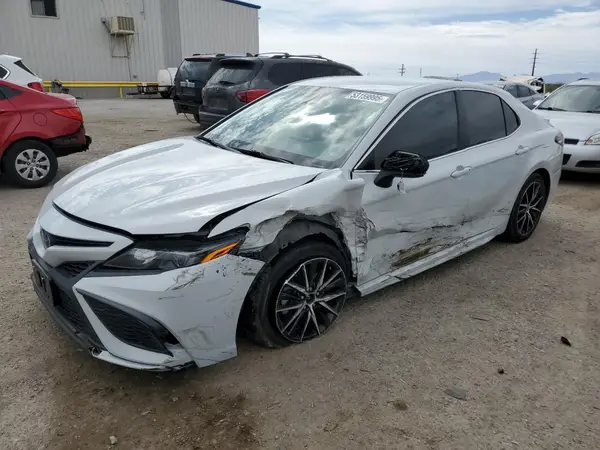 4T1G11AKXPU100123 2023 TOYOTA CAMRY - Image 1
