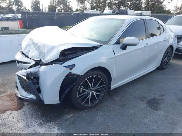 4T1G11AKXPU120176 2023 TOYOTA CAMRY - Image 2