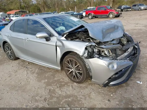 4T1G11AKXPU122655 2023 TOYOTA CAMRY - Image 1