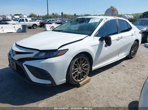 4T1G11AKXPU135891 2023 TOYOTA CAMRY - Image 2
