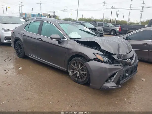 4T1G11AKXPU145658 2023 TOYOTA CAMRY - Image 1