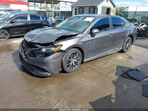 4T1G11AKXPU155476 2023 TOYOTA CAMRY - Image 2
