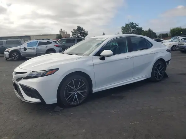 4T1G11AKXPU159429 2023 TOYOTA CAMRY - Image 1