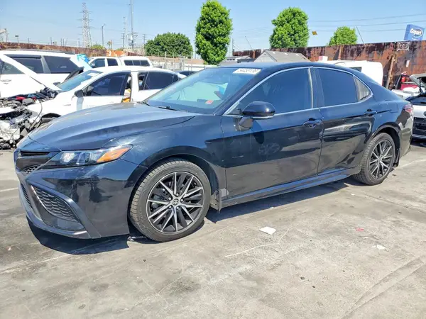 4T1G11AKXPU738257 2023 TOYOTA CAMRY - Image 1
