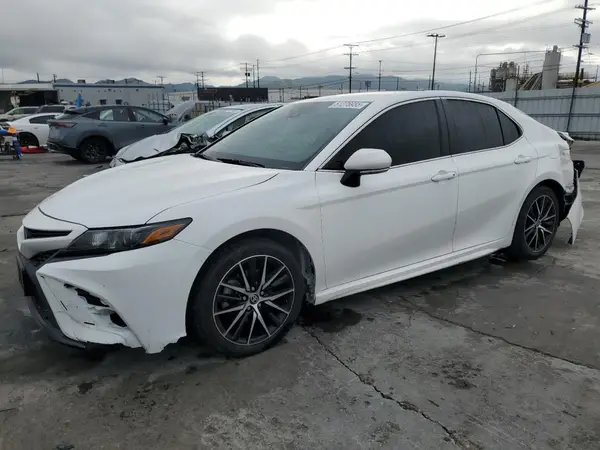 4T1G11AKXPU741627 2023 TOYOTA CAMRY - Image 1