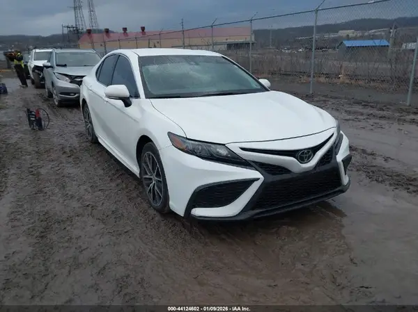 4T1G11AKXPU743183 2023 TOYOTA CAMRY - Image 1