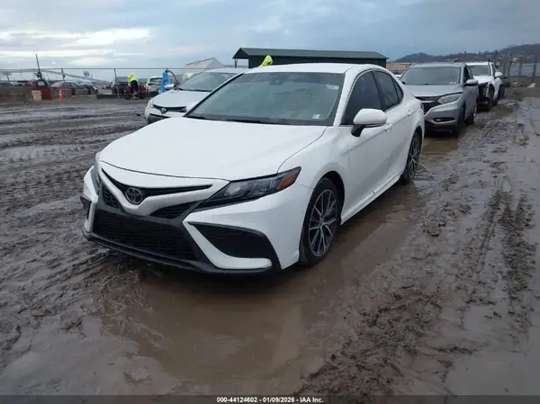 4T1G11AKXPU743183 2023 TOYOTA CAMRY - Image 2