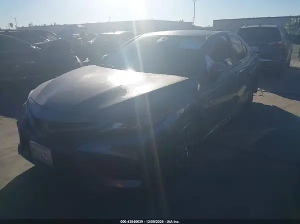 4T1G11AKXPU745967 2023 TOYOTA CAMRY - Image 2