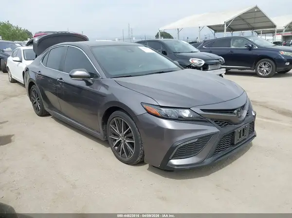 4T1G11AKXPU746519 2023 TOYOTA CAMRY - Image 1