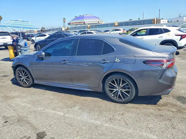 4T1G11AKXPU746584 2023 TOYOTA CAMRY - Image 2