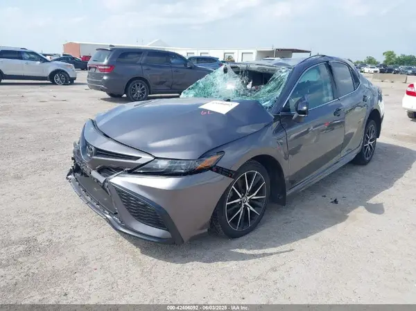 4T1G11AKXPU746830 2023 TOYOTA CAMRY - Image 2